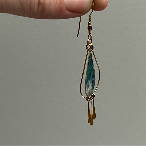 Artisan Gold Tone Tear Drop Dangle Earrings - Picture 9 of 12
